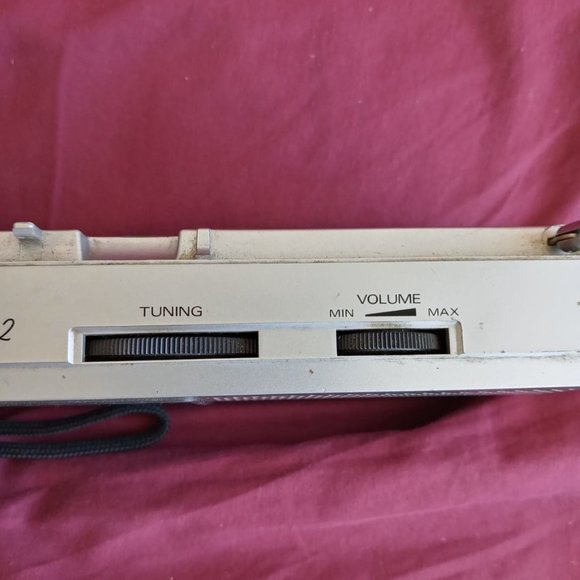 Vintage Radio Shack 12-1549 (Realistic) Chronomatic-242 Radio, Clock & Alarm - Picture 8 of 11